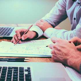 scott-graham-5fNmWej4tAA-unsplash 1